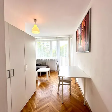 Zwykle Mieszkanie Przy Pomorskiej *